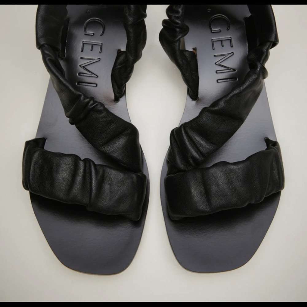 M Gemi The Gabriana Leather Sandal